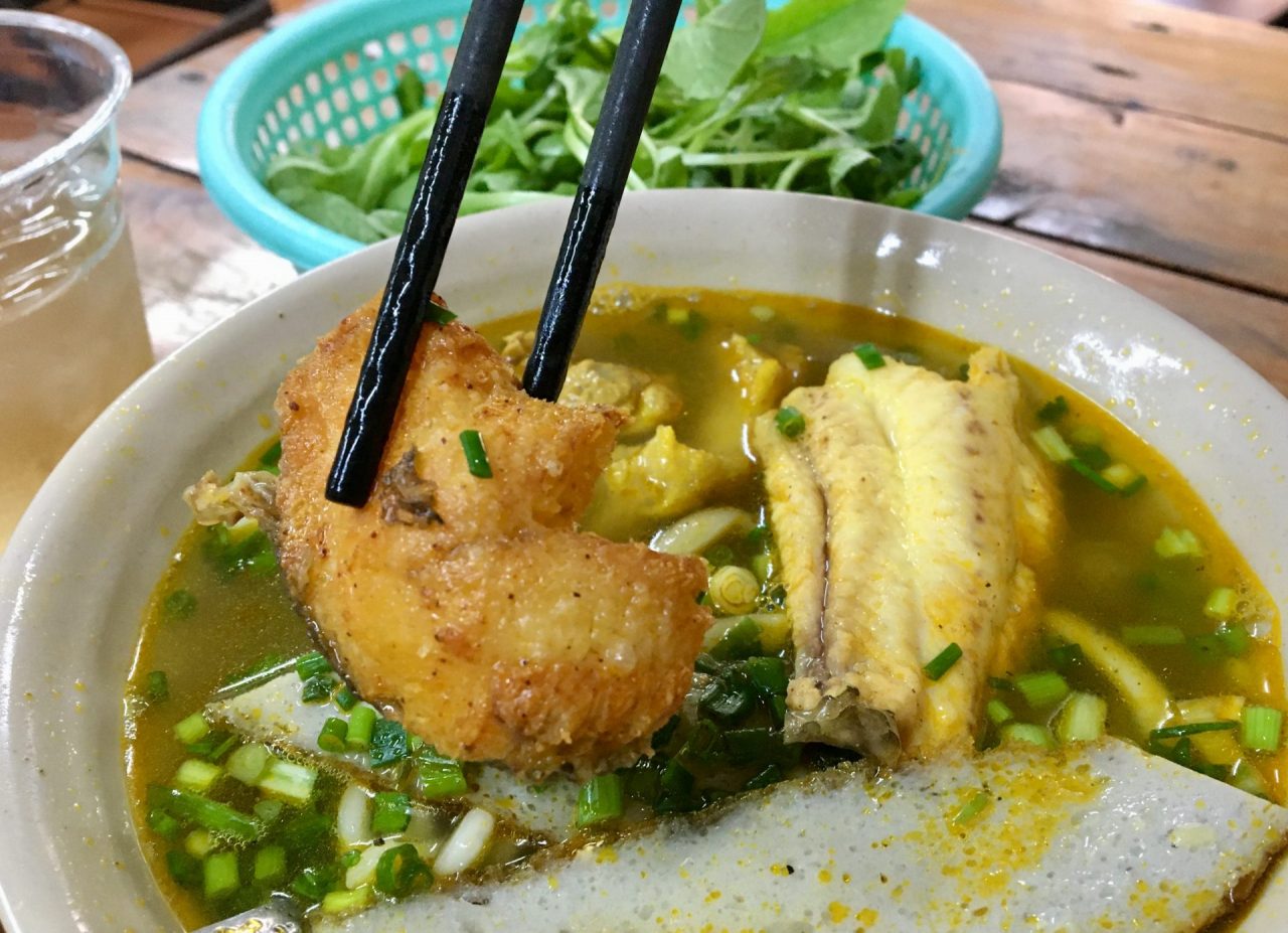 Bánh Canh Chả Cá Hấp and Chiên - Thick Rice Noodle Soup with Steamed and Fried Fish + Fish Cake