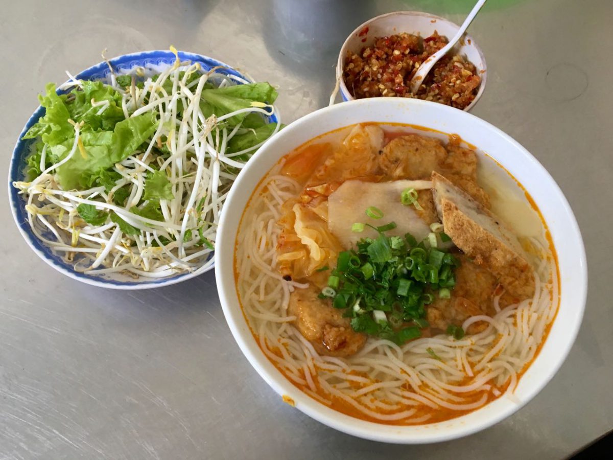 Bún chả cá - Vietnamese fishball noodle soup
