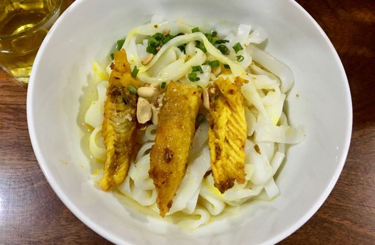 Mì quảng cá lóc - Fish Quang Noodles (Da Nang)